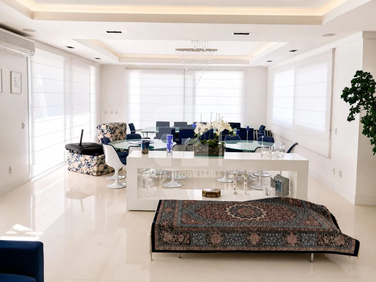 Furnished 9-suite house with open-plan kitchen — photo 16