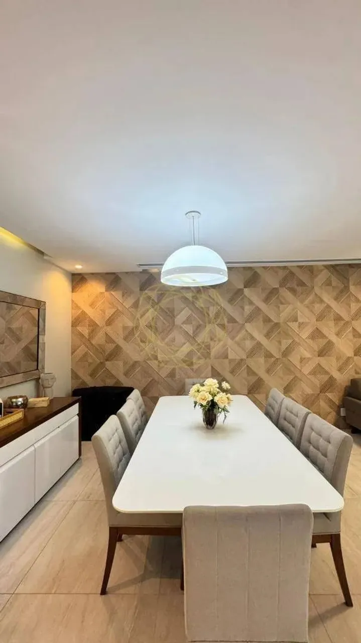 Furnished apartment with 4 bedrooms and 381 m² — photo 11