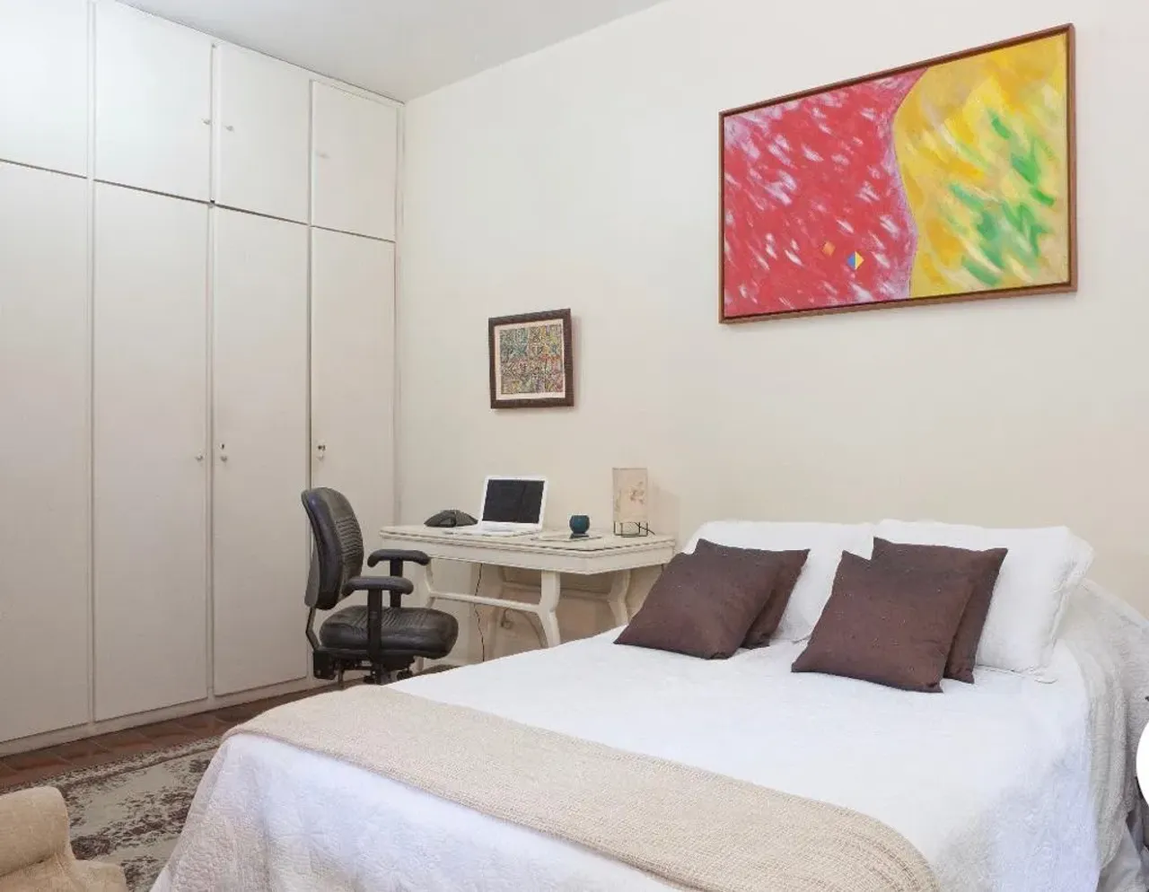 Rental house with 5 bedrooms and a home office — photo 2