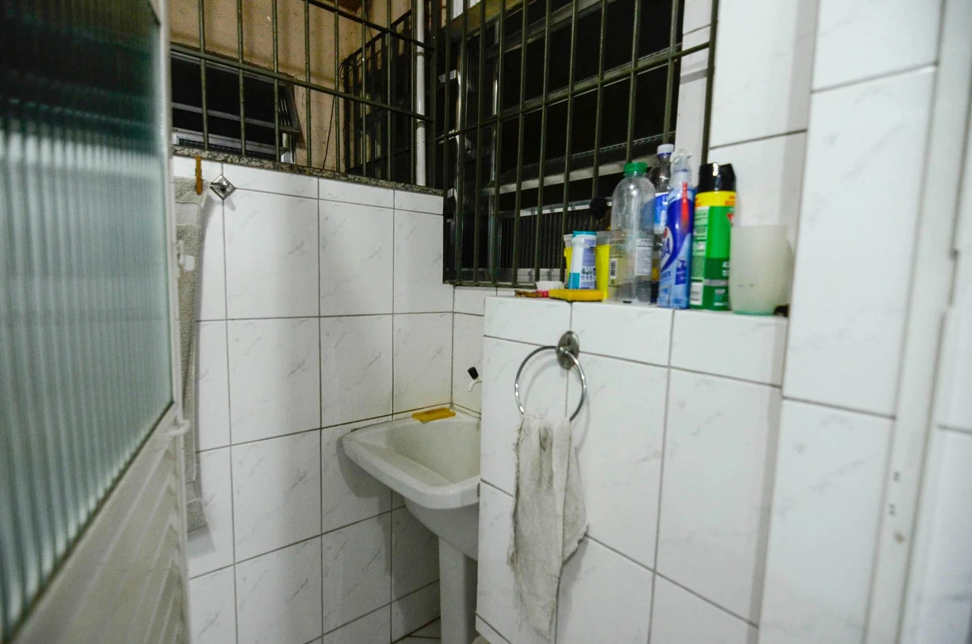 Furnished 2-bedroom apartment with a gas stove — photo 43