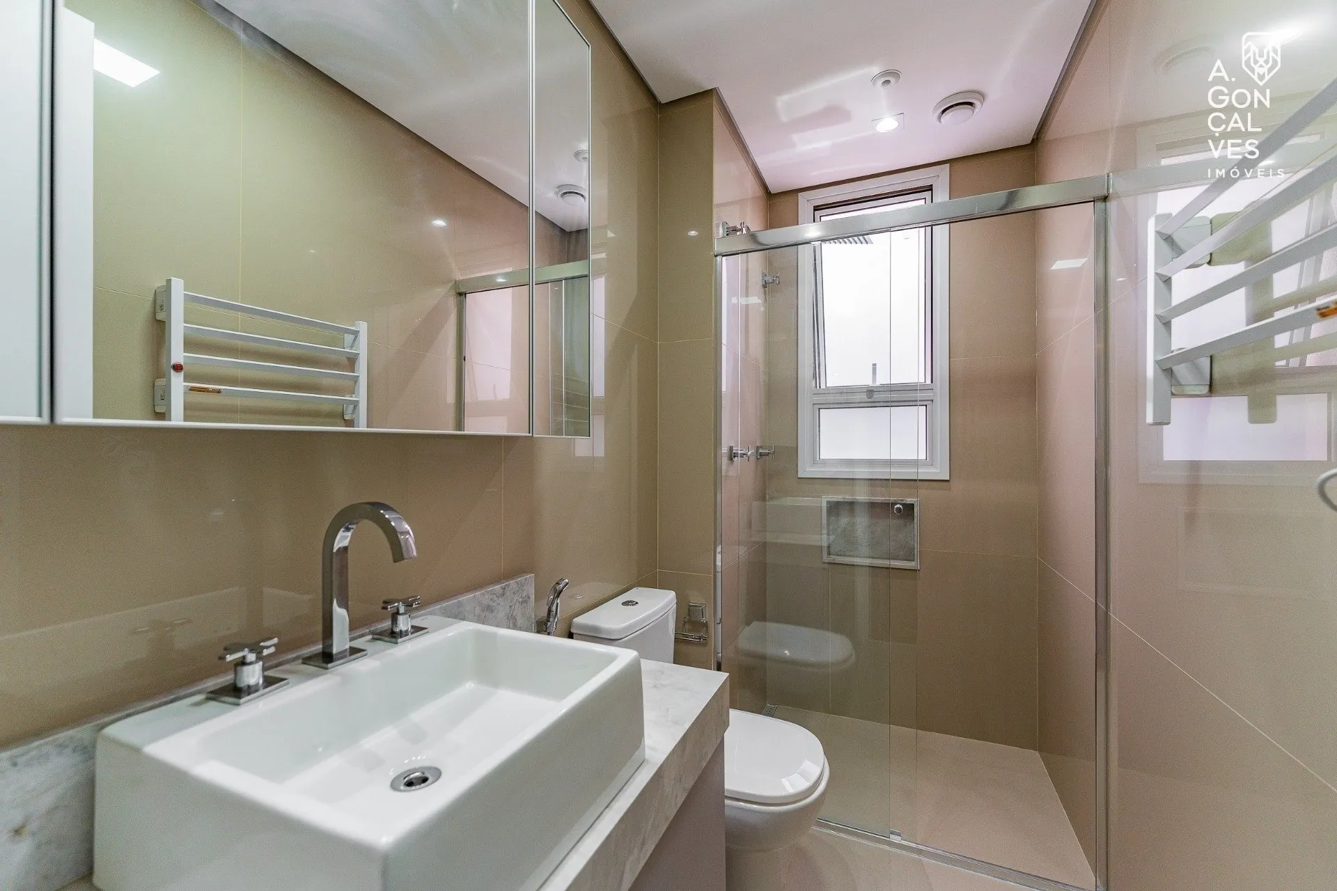 Мебльована квартира 260 м² з 4 спальнями з власними ваннами — photo 27