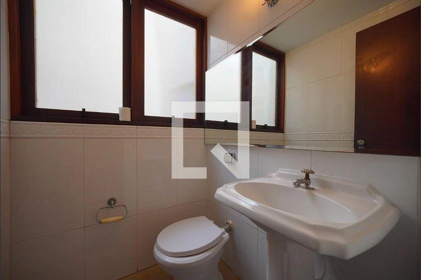 Furnished 4-bedroom house with 300 m² and 2 suites — photo 21
