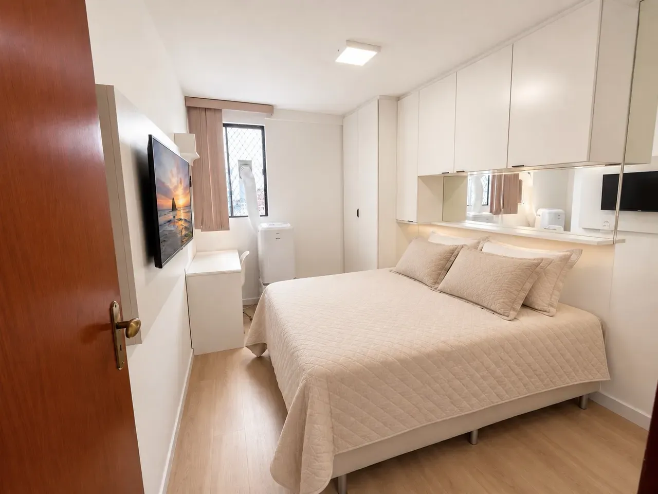 3-bedroom apartment with a washing machine — photo 5