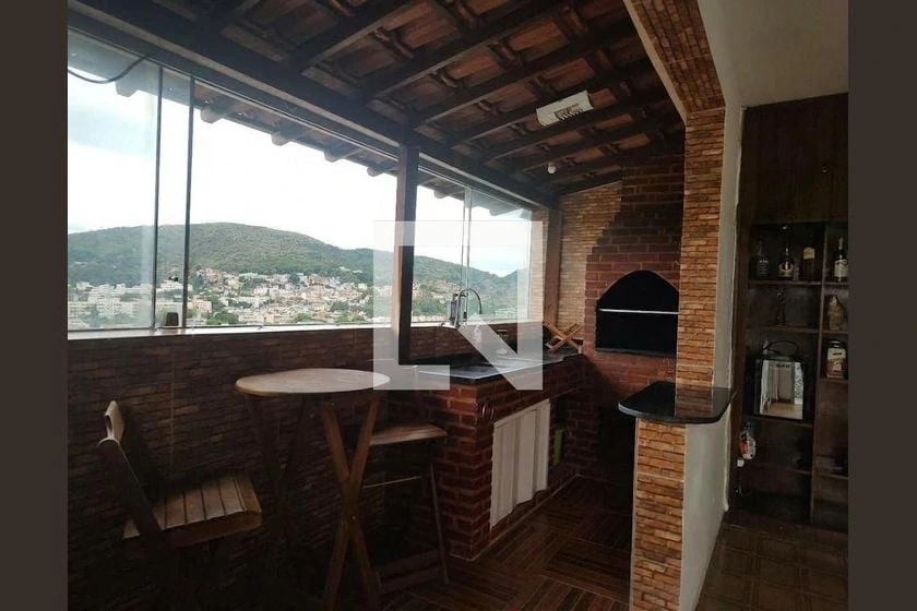 2-bedroom apartment with a mountain view in Rio de Janeiro — photo 9
