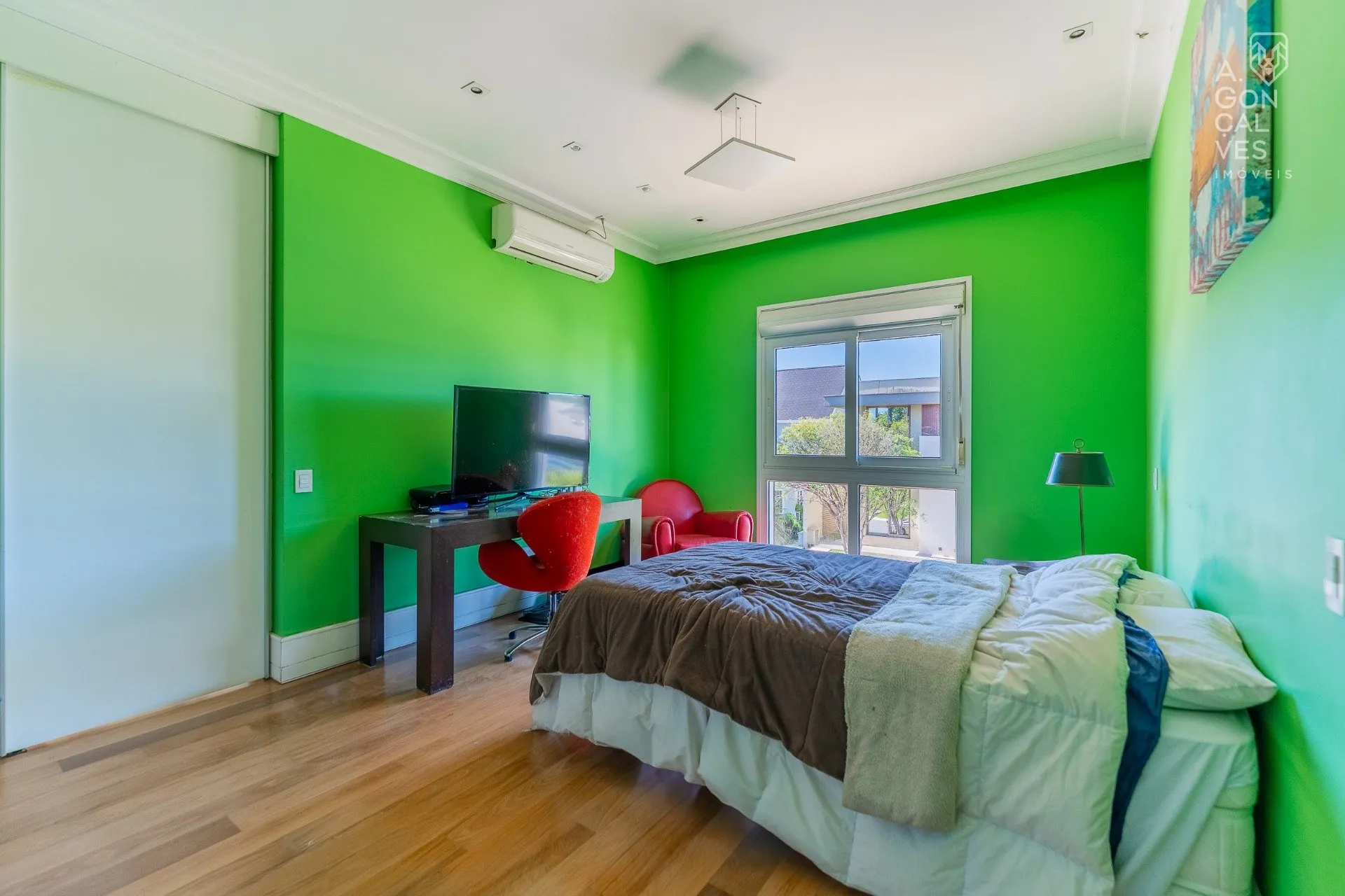 Furnished house with 5 bedrooms and 5 bathrooms — photo 22