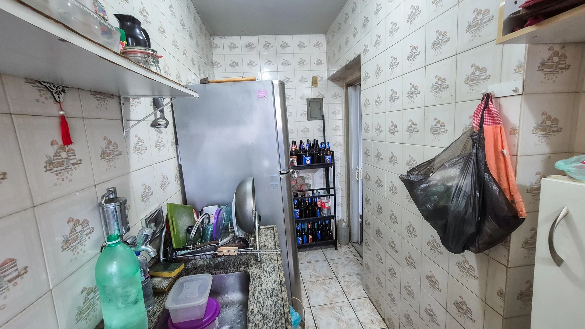 One-bedroom apartment with a washing machine — photo 24