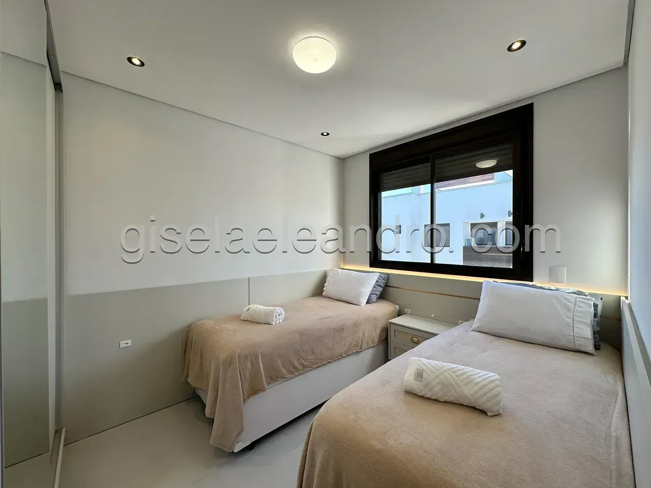 Apartamento amueblado con 3 dormitorios y cocina abierta — photo 20