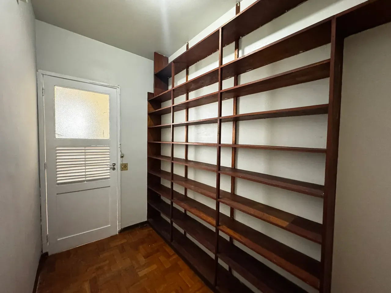 Apartment, 80 m², with wood or laminate floors — photo 21