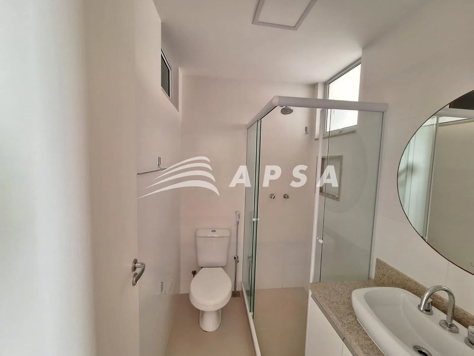 100 m² apartment with 3 bedrooms and an en-suite — photo 9