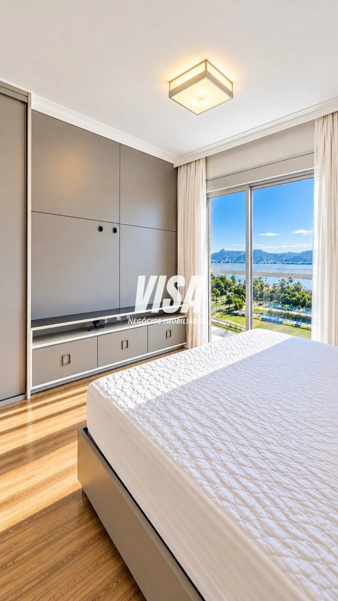 Apartment on the 17th floor with floor-to-ceiling windows — photo 11