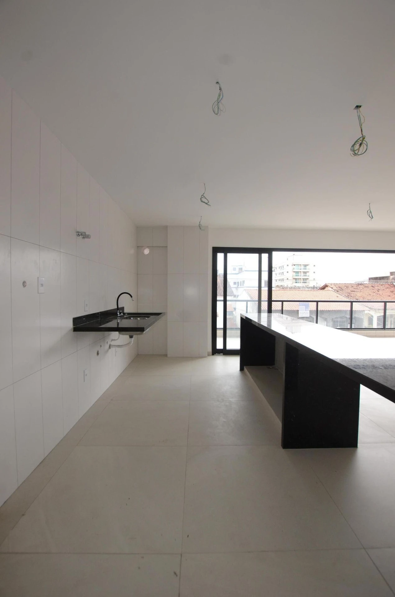 2-bedroom apartment with a mountain view in Rio de Janeiro — photo 37