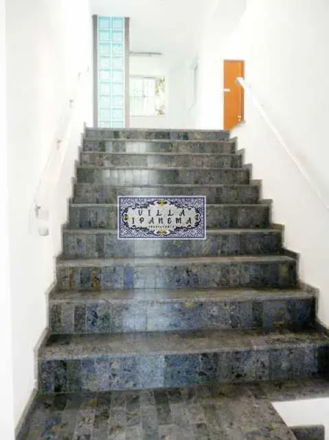 Unfurnished house with 4 bedrooms and 5 bathrooms — photo 6