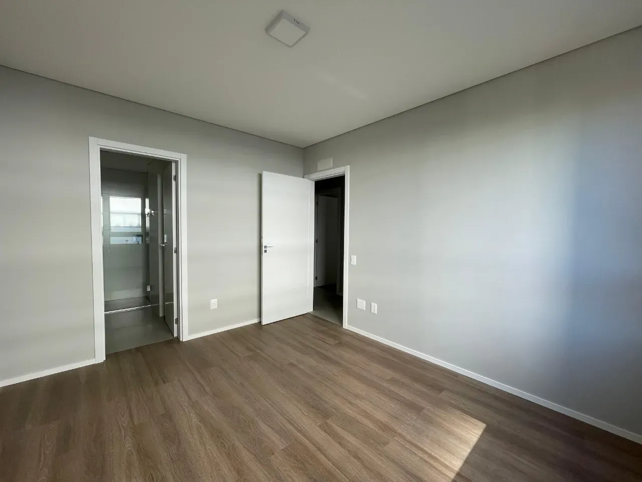 Apartamento de 139 m² con 3 suites y 2 plazas de parking — photo 5