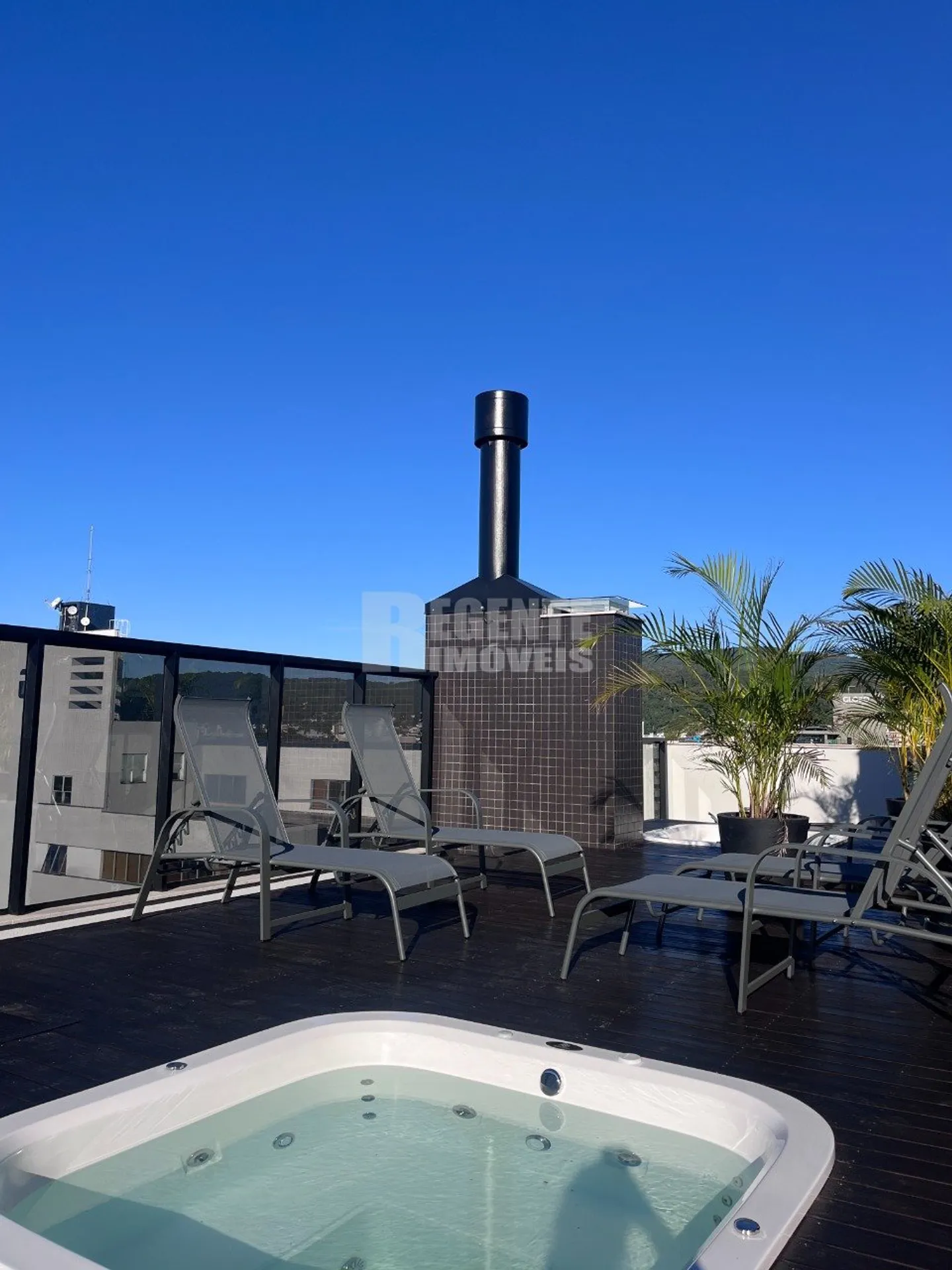 Apartamento amueblado de 2 dormitorios con balcón — photo 40