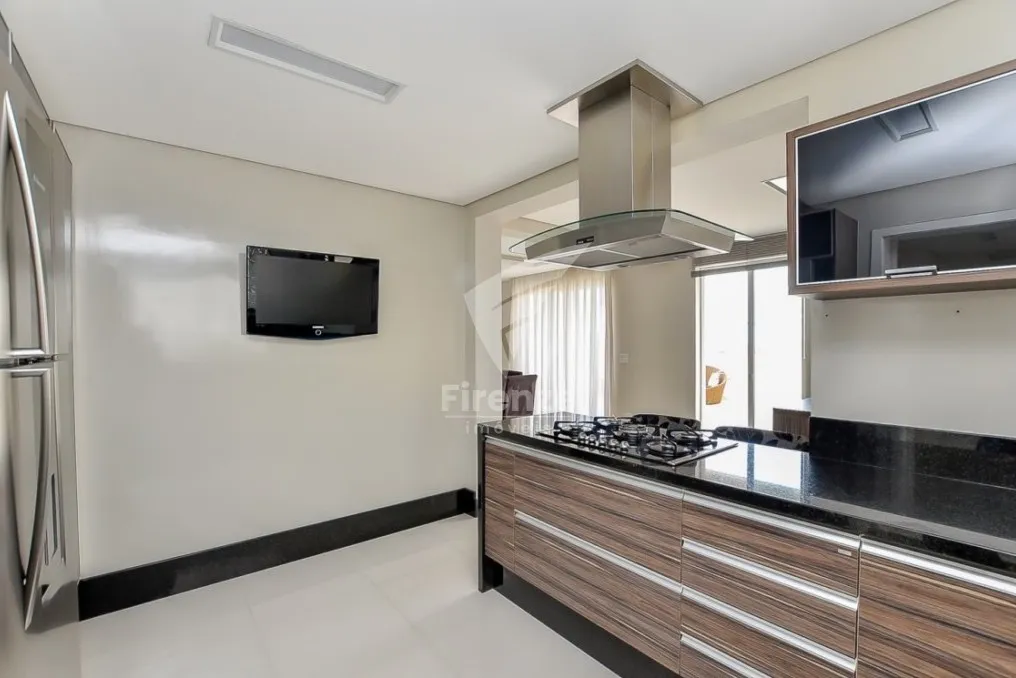 Furnished 352 m² apartment with 3 en-suite bedrooms — photo 30