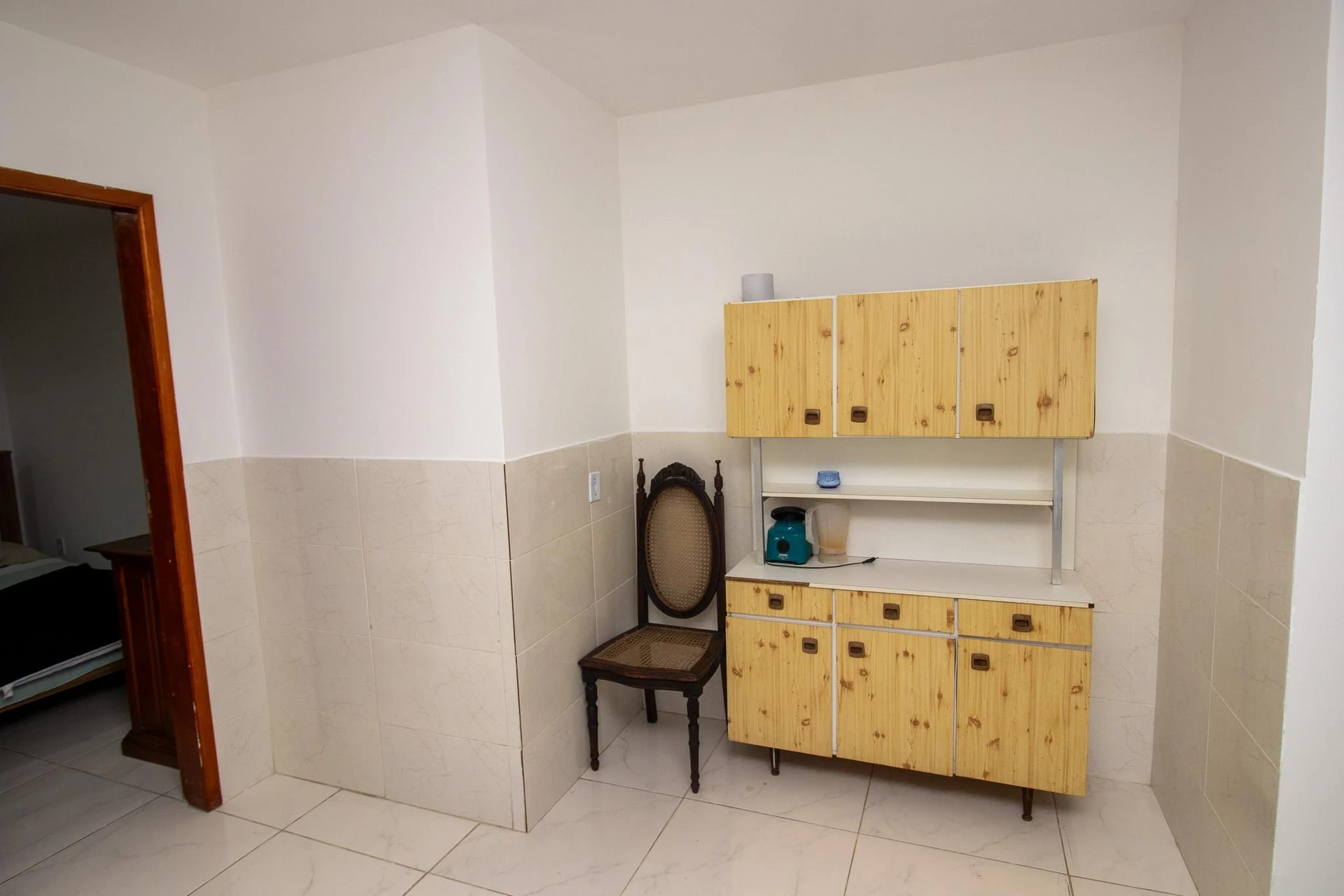 Furnished 2-bedroom apartment with 1 parking space and 2 baths — photo 2