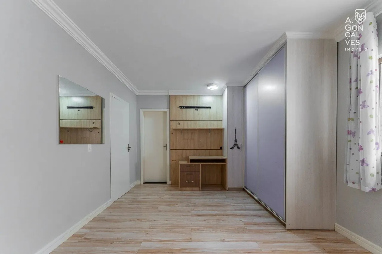 Condominium house with 5 bedrooms, 1 suite and 4 parking spots — photo 8