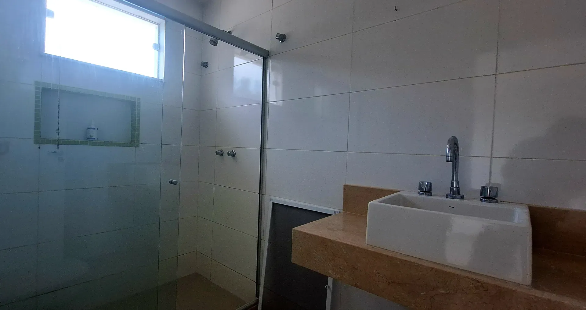 House with 900 m², 5 bedrooms and 4 parking spots — photo 31