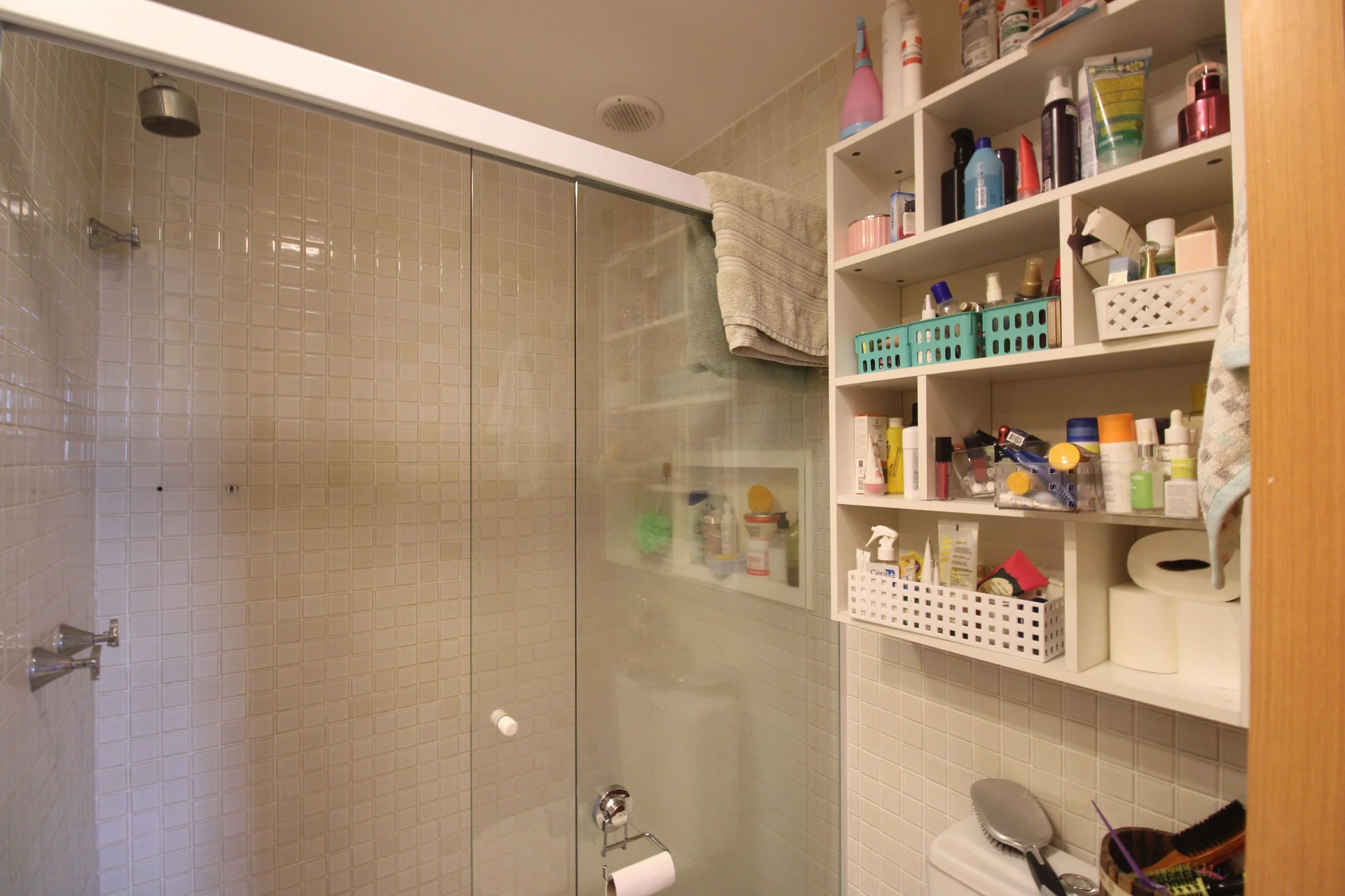 Furnished apartment, 112 m², with a glass-enclosed balcony — photo 21