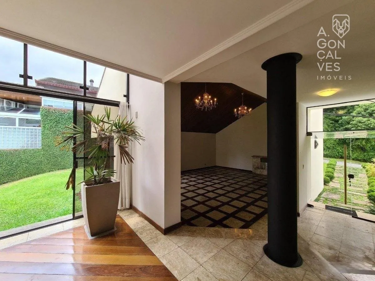 Furnished house with 3 bedrooms, 1000 m² and 4 parking spots — photo 11