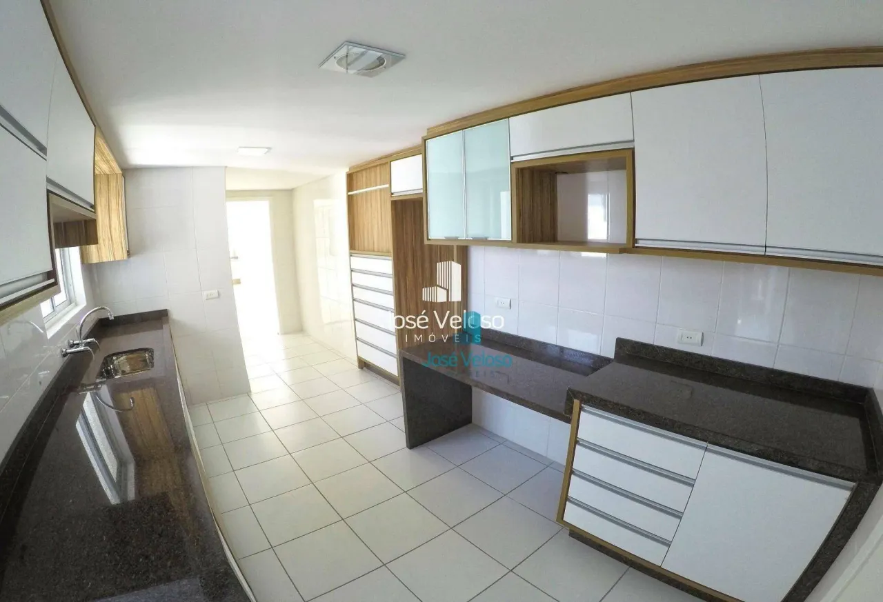 Furnished apartment with 4 en-suite bedrooms — photo 23