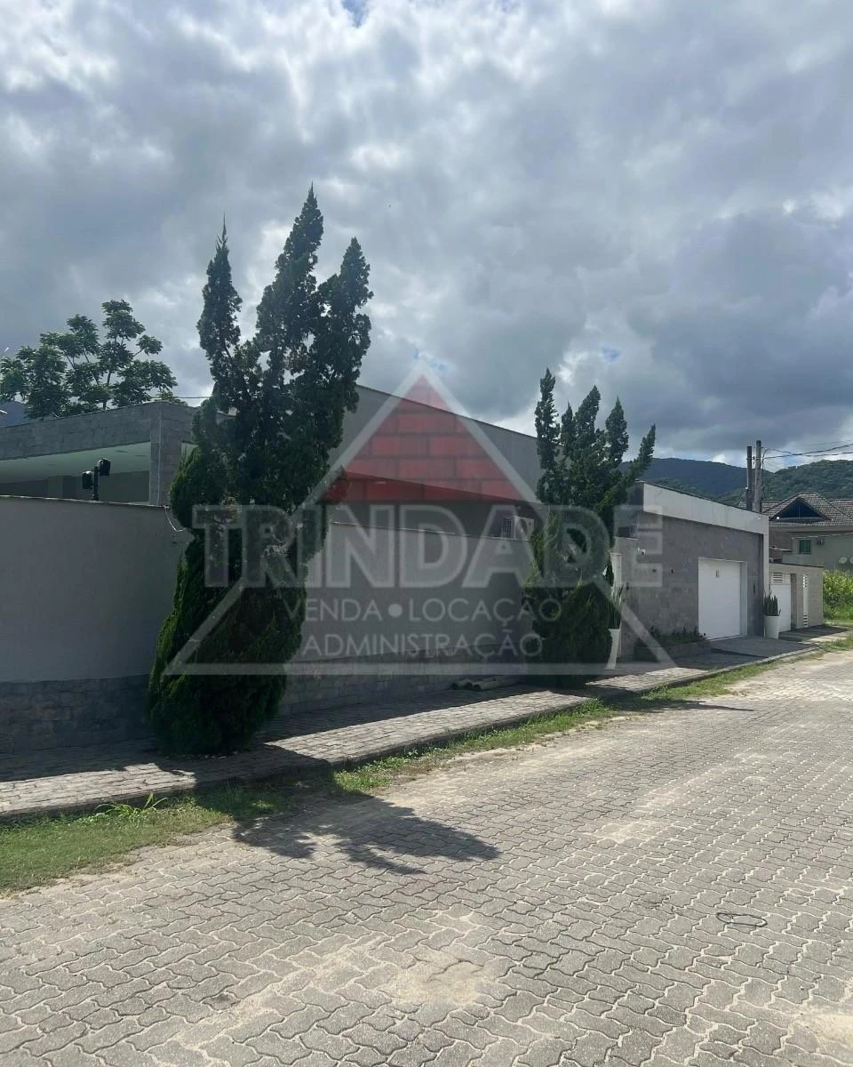 Casa mobiliada com 4 quartos e vista para as montanhas — photo 25