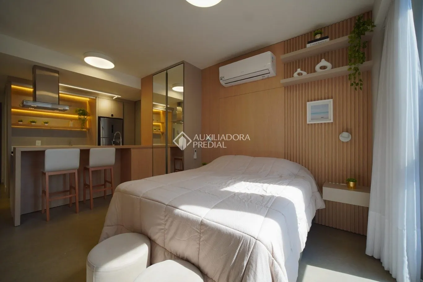 Furnished 36 m² studio with 1 bedroom and city view — photo 5