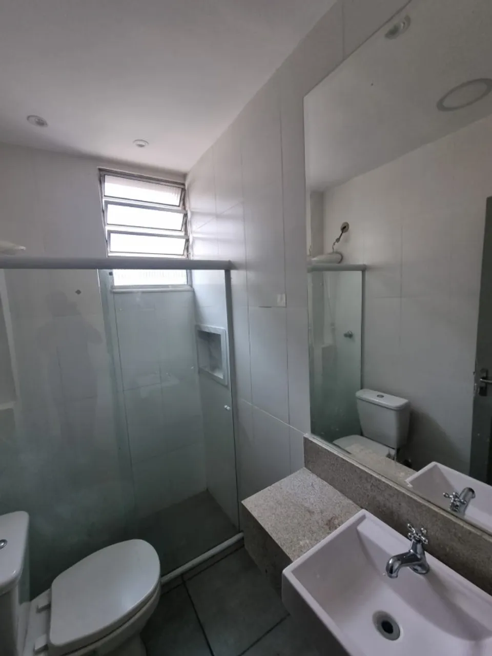 2-bedroom apartment with 1 bath and gas stove — photo 5