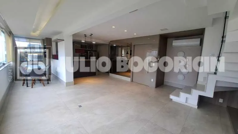 4-bedroom apartment with floor-to-ceiling windows — photo 14