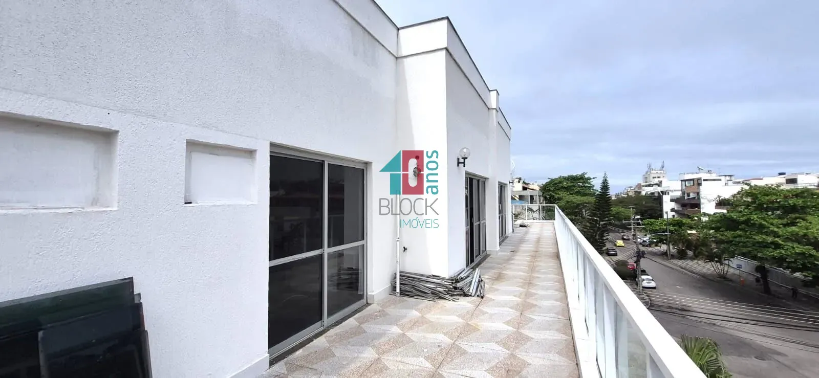 Apartamento com 4 quartos e cozinha separada — photo 22
