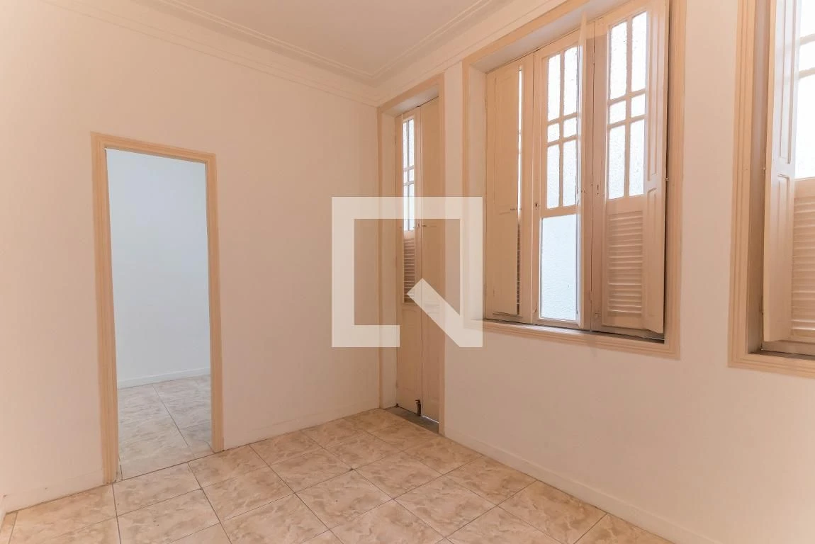 Apartment with 3 bedrooms and 1 en-suite, no parking — photo 34