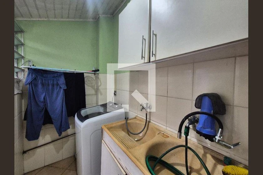 245 m² house with 3 en-suite bedrooms and 2 parking — photo 42
