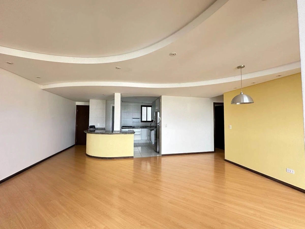 110 m² apartment with 3 bedrooms and 2 parking spots