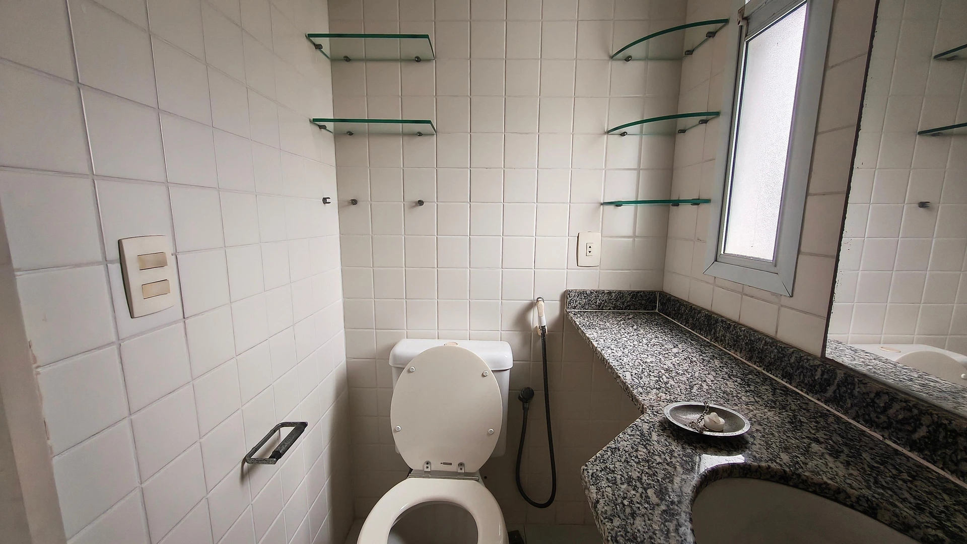 2-bedroom apartment in a building with a sauna — photo 25