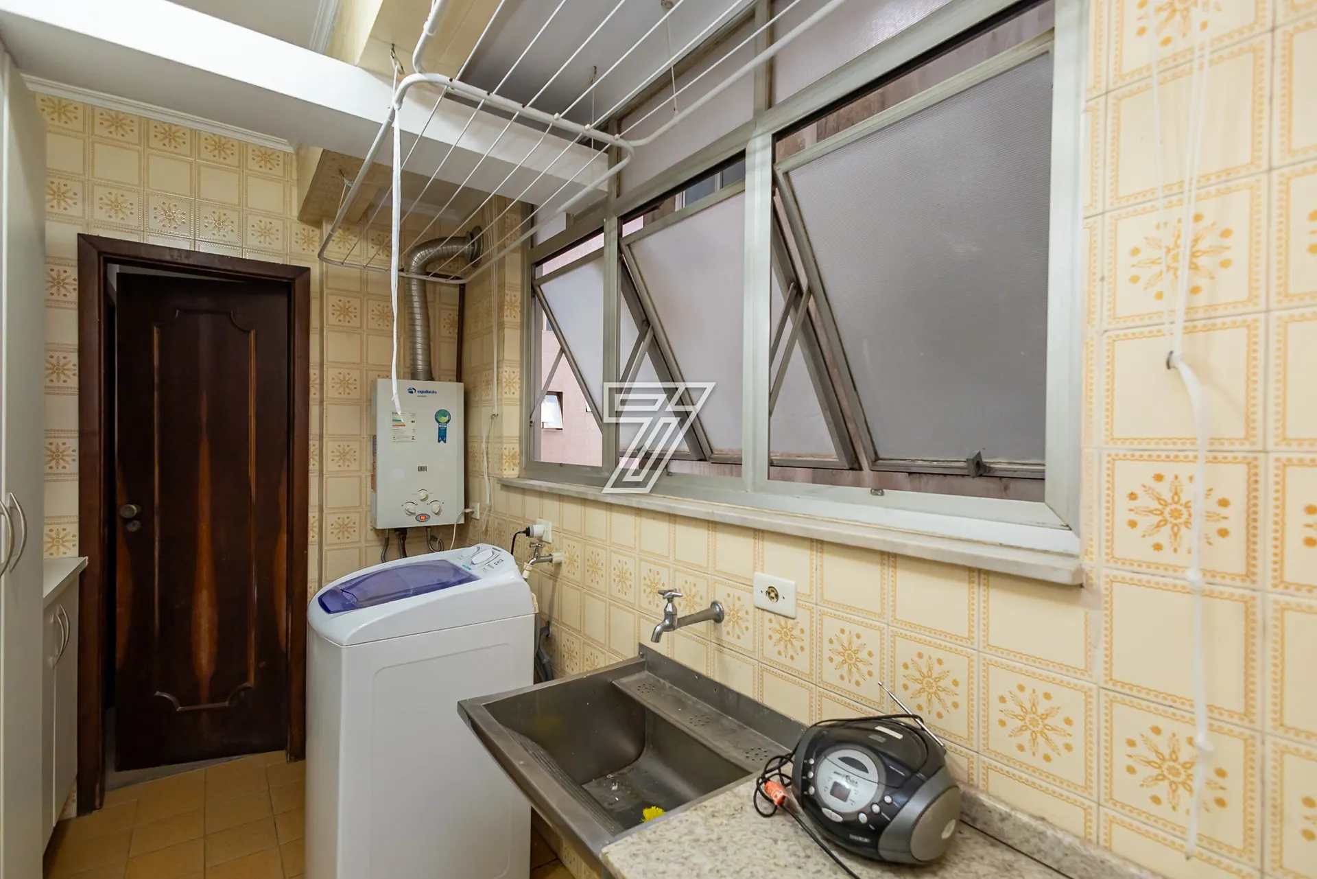Apartamento mobiliado de 2 quartos com máquina de lavar — photo 13