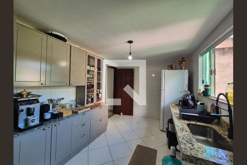 Rentable house with 4 en-suite bedrooms and 320 m² — photo 27
