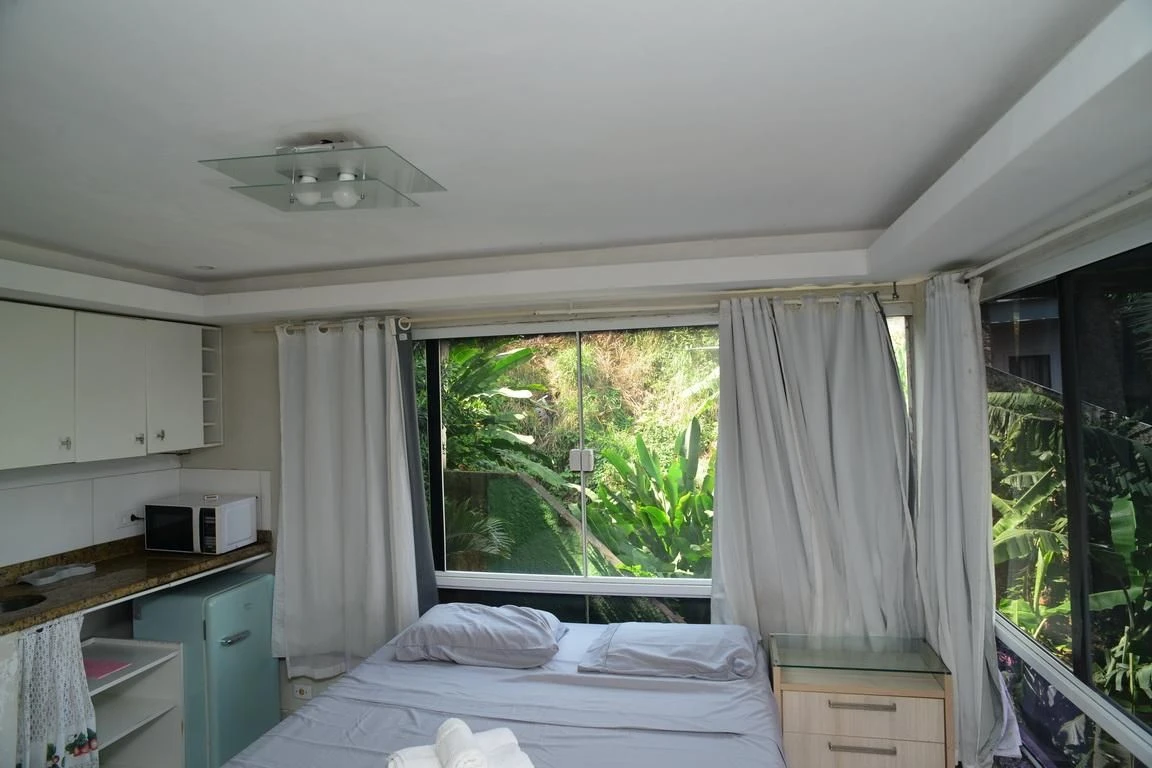Kitnet mobiliada com 1 quarto e piscina no condomínio — photo 3