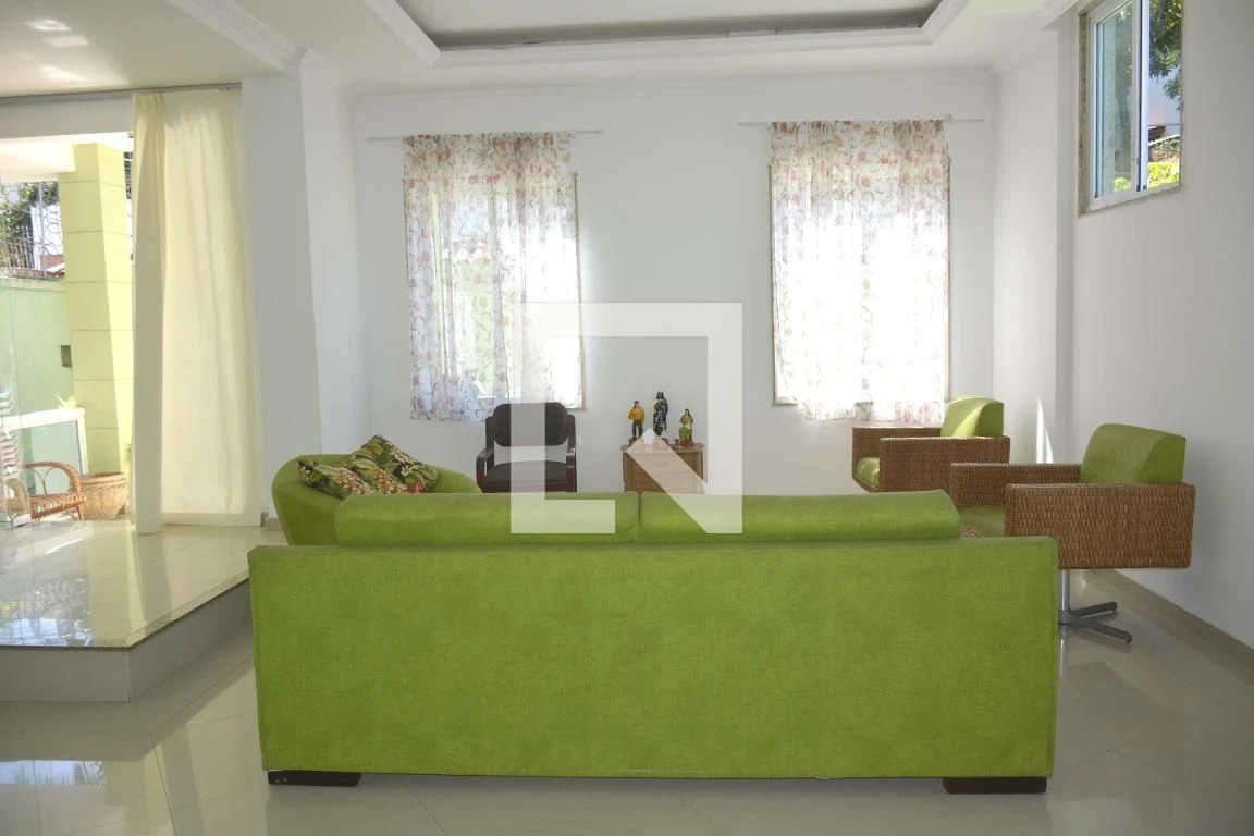 5-bedroom house with a garden — photo 23