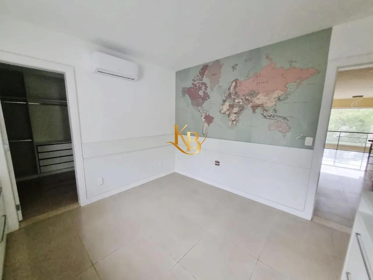 Apartment, 600 m², with a walk-in closet — photo 8