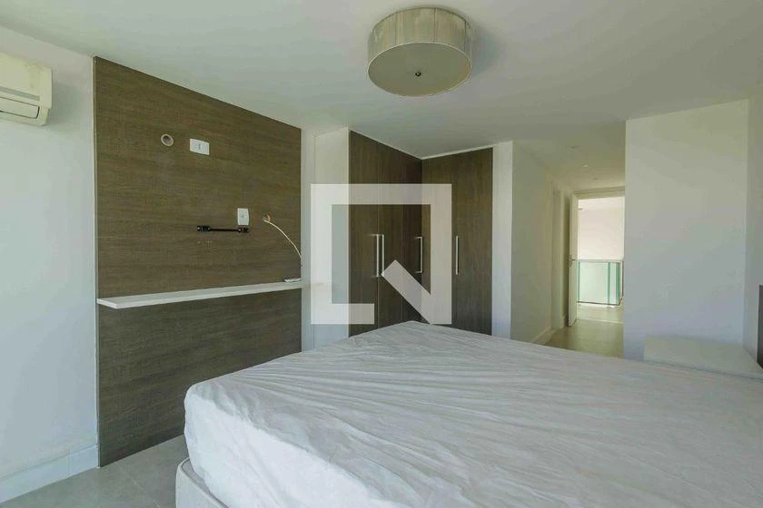 6-bedroom house with 470 m² and 7 parking spaces — photo 5