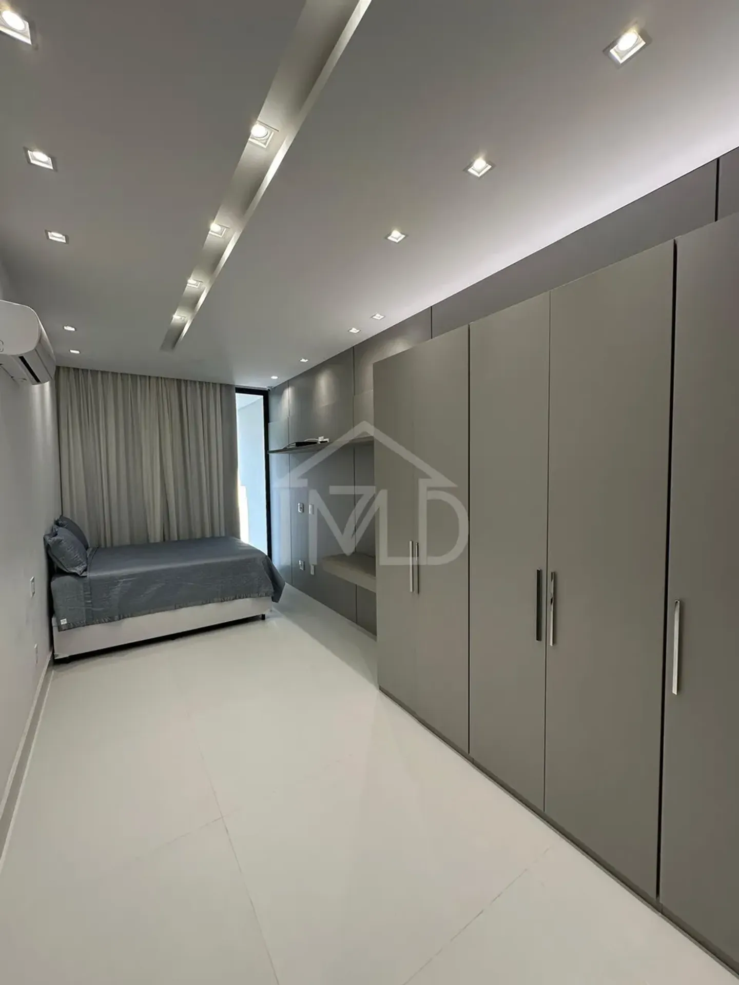 Furnished house with 4 bedrooms and 600 m² — photo 4