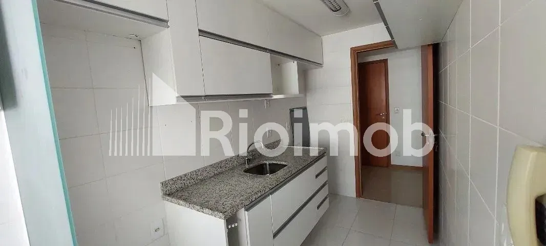 Apartment with 2 bedrooms, 1 suite and balcony — photo 7