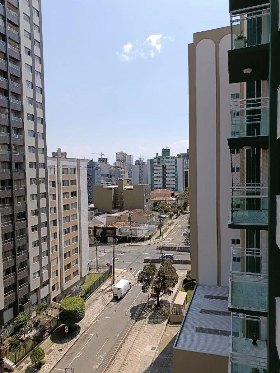 Apartamento de 156 m² com secadora e janelas do piso ao teto — photo 11