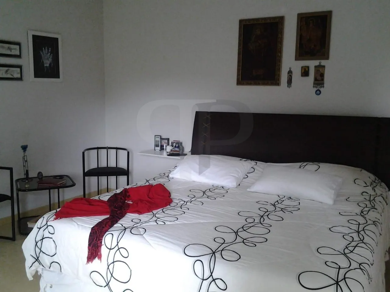 780 m² house with 4 bedrooms and 3 en-suite baths — photo 8