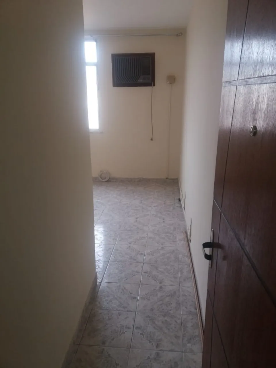 2-bedroom apartment in a building with a gym — photo 11