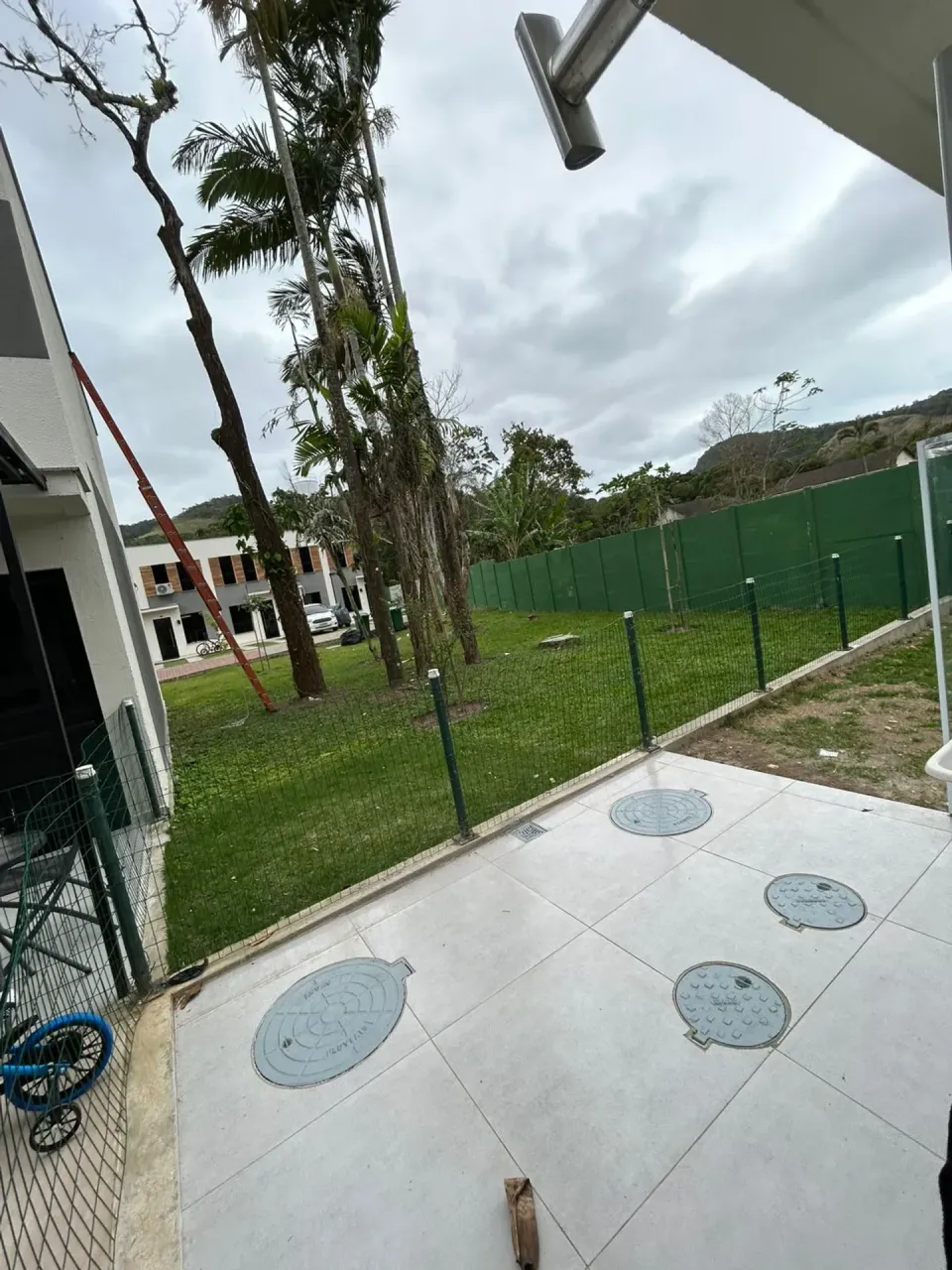 Casa com 2 quartos e varanda em condomínio com lazer — photo 15