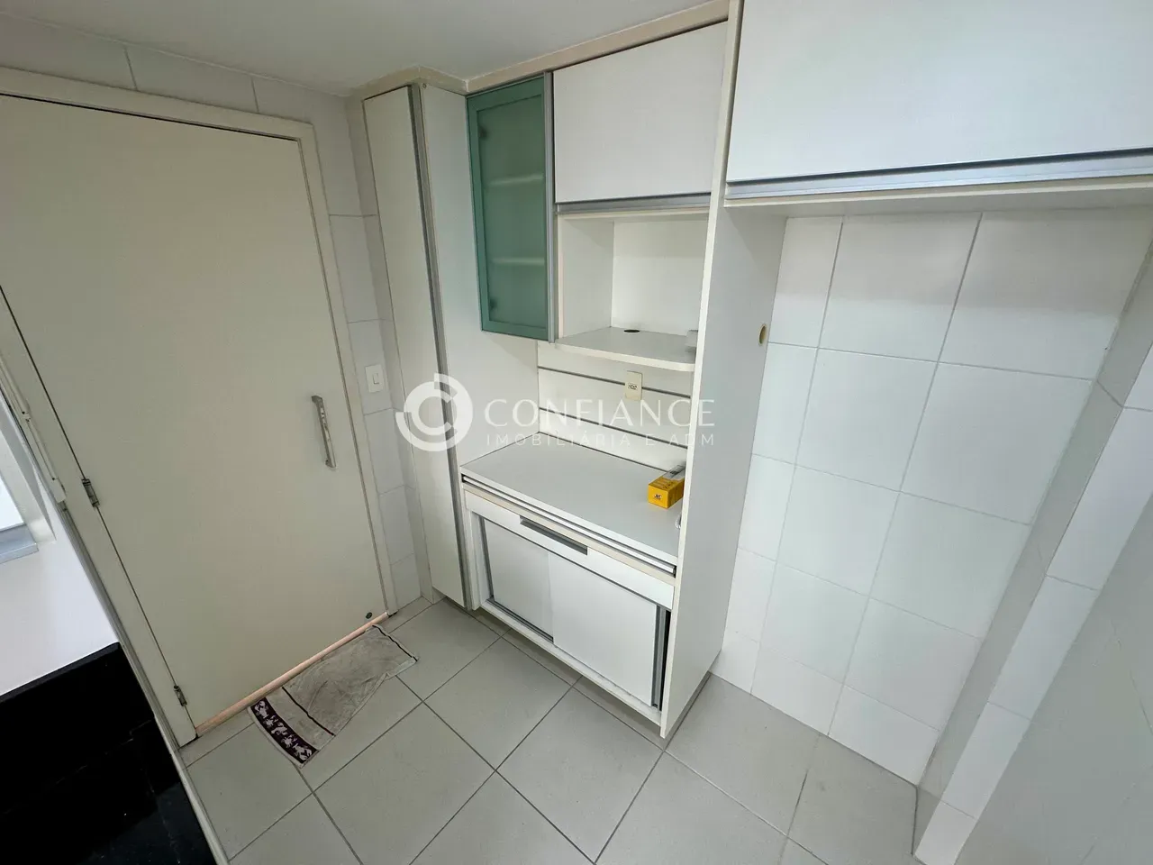 2-bedroom apartment with 2 bathrooms and a balcony — photo 21