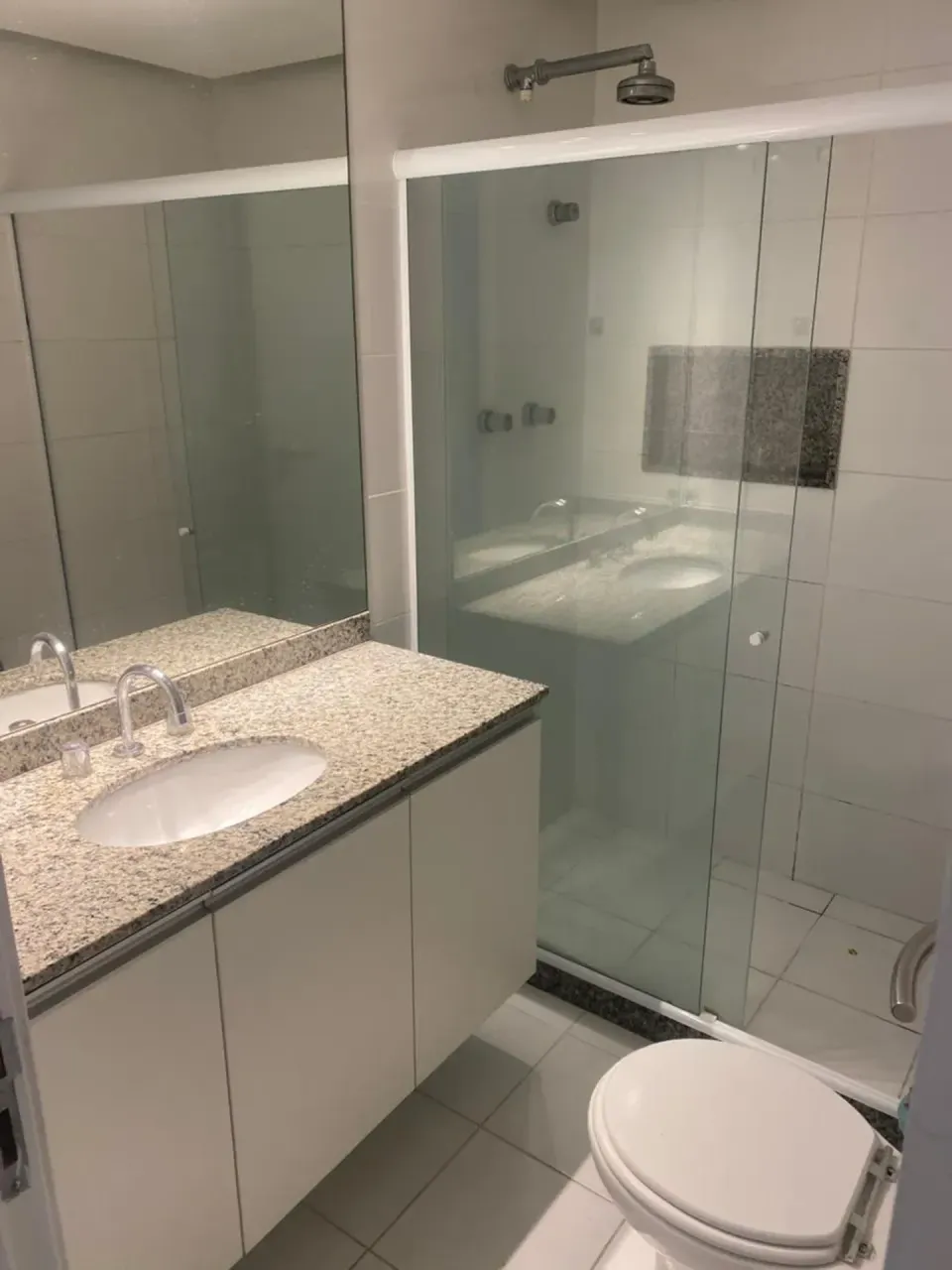 Unfurnished apartment with 3 bedrooms and 4 bathrooms — photo 10