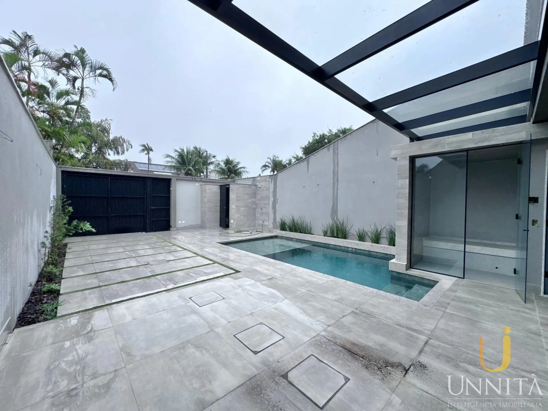 House, 510 m², with a grill on the balcony — photo 10