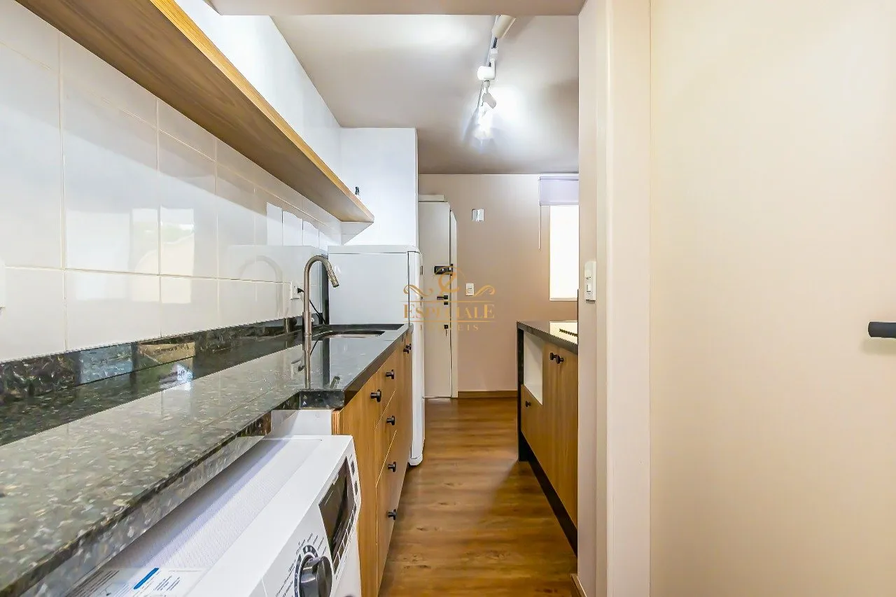 Furnished 1-bedroom apartment with open-plan kitchen — photo 8